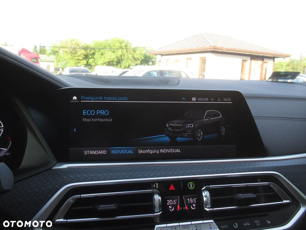 BMW X5 xDrive40i mHEV - 33