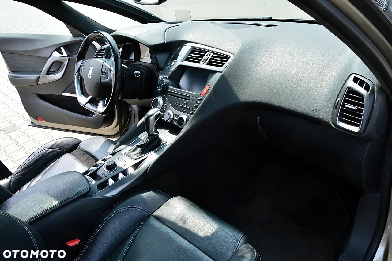 Citroën DS5 2.0 HDi Pure Pearl - 32