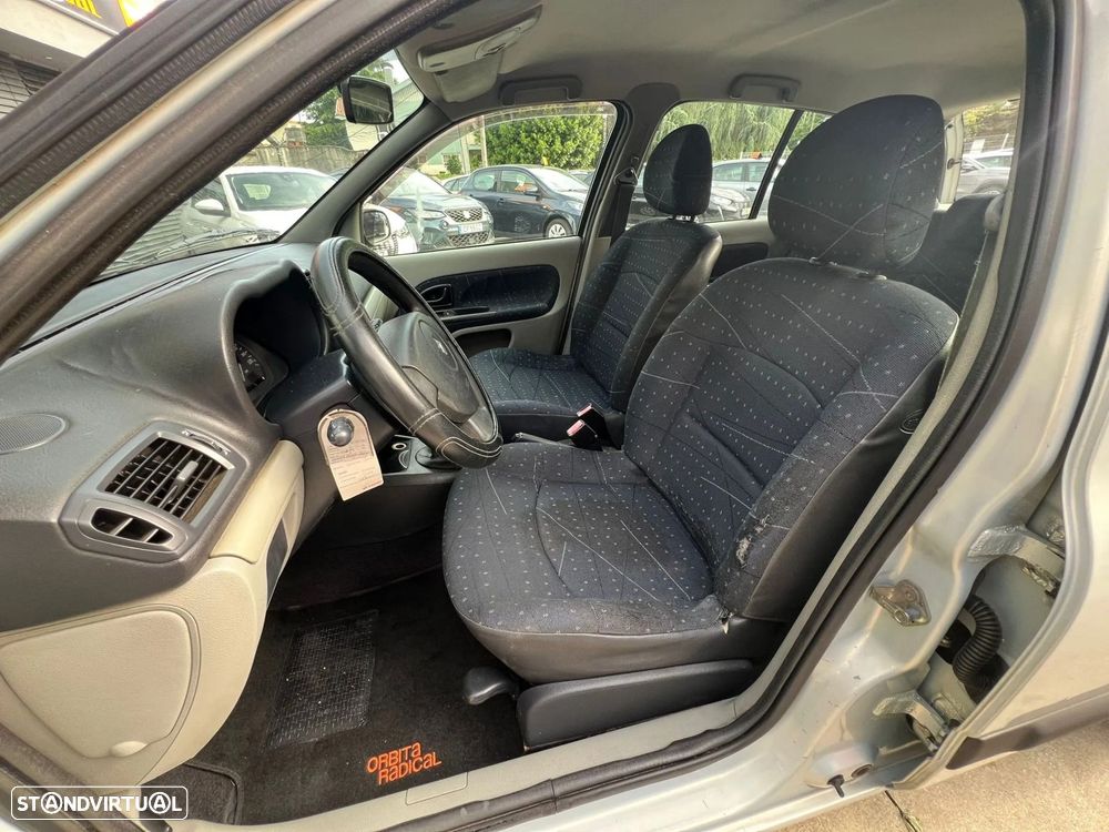 Renault Clio 1.2 16V Best Years - 8