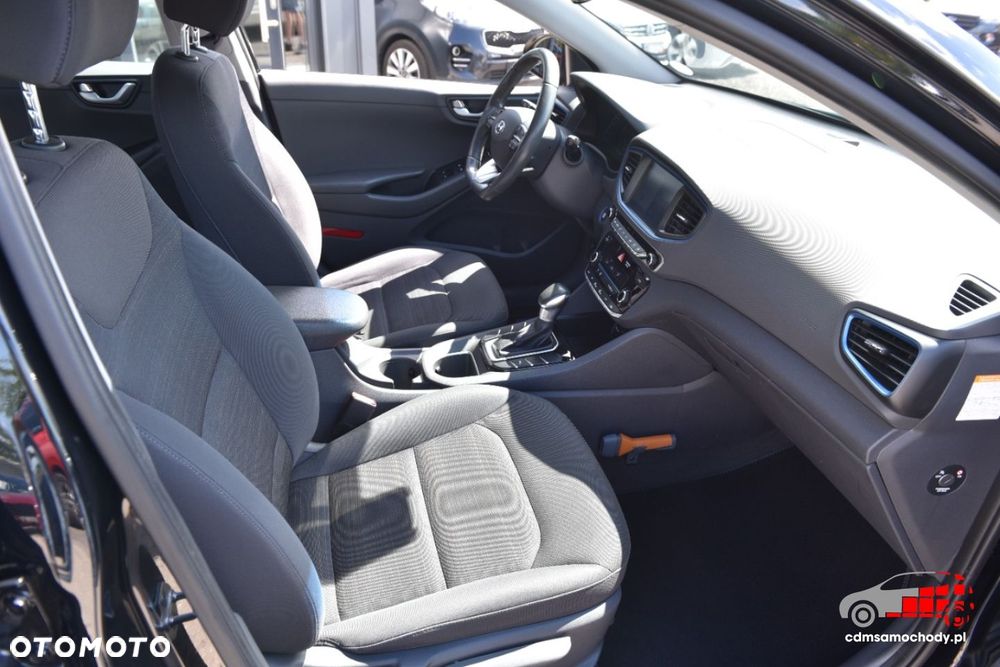 Hyundai IONIQ - 15