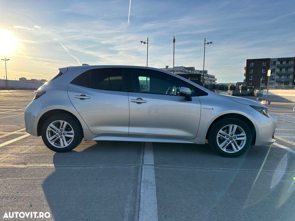 Toyota Corolla 1.8 HSD Dynamic - 11