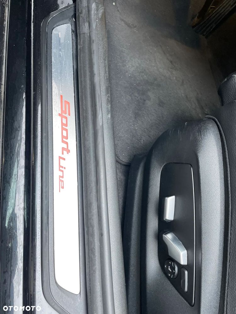 BMW Seria 5 525d Sport Line - 10