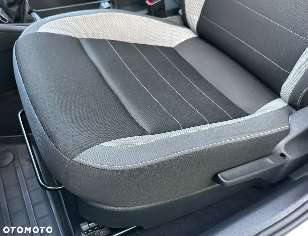 Skoda RAPID 1.0 TSI Ambition - 11