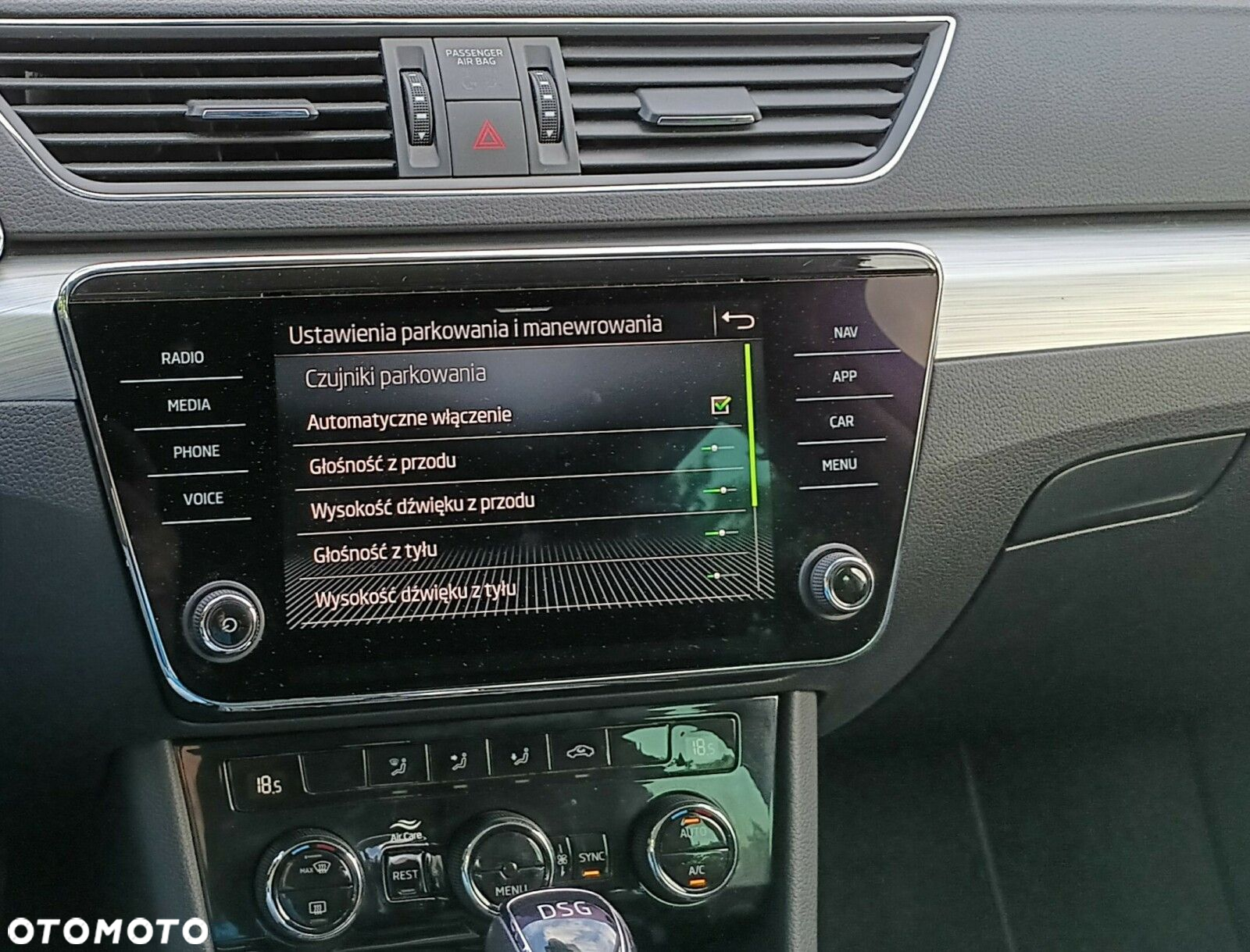 Skoda Superb 2.0 TDI SCR Ambition DSG - 30