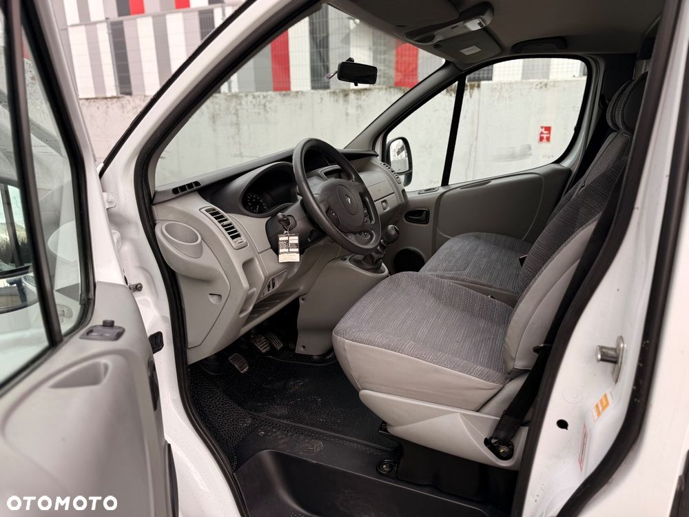 Renault Trafić - 16