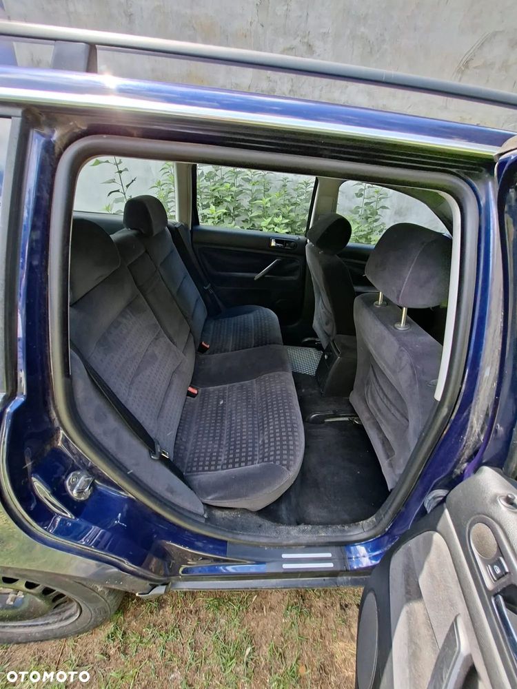 Volkswagen Passat - 2