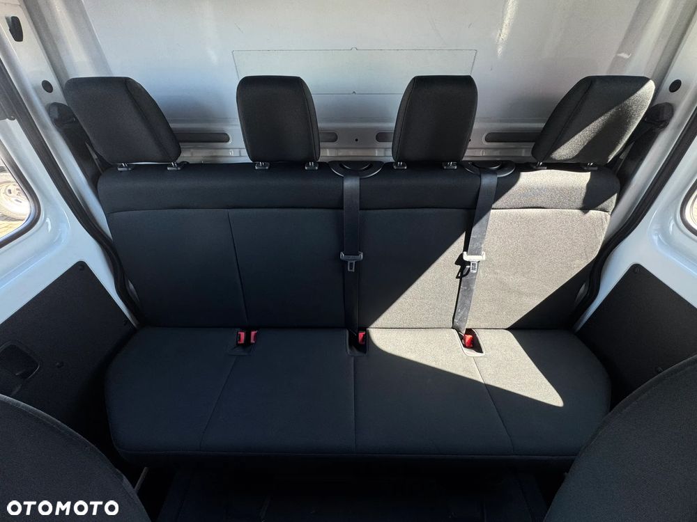 Mercedes-Benz Sprinter - 21