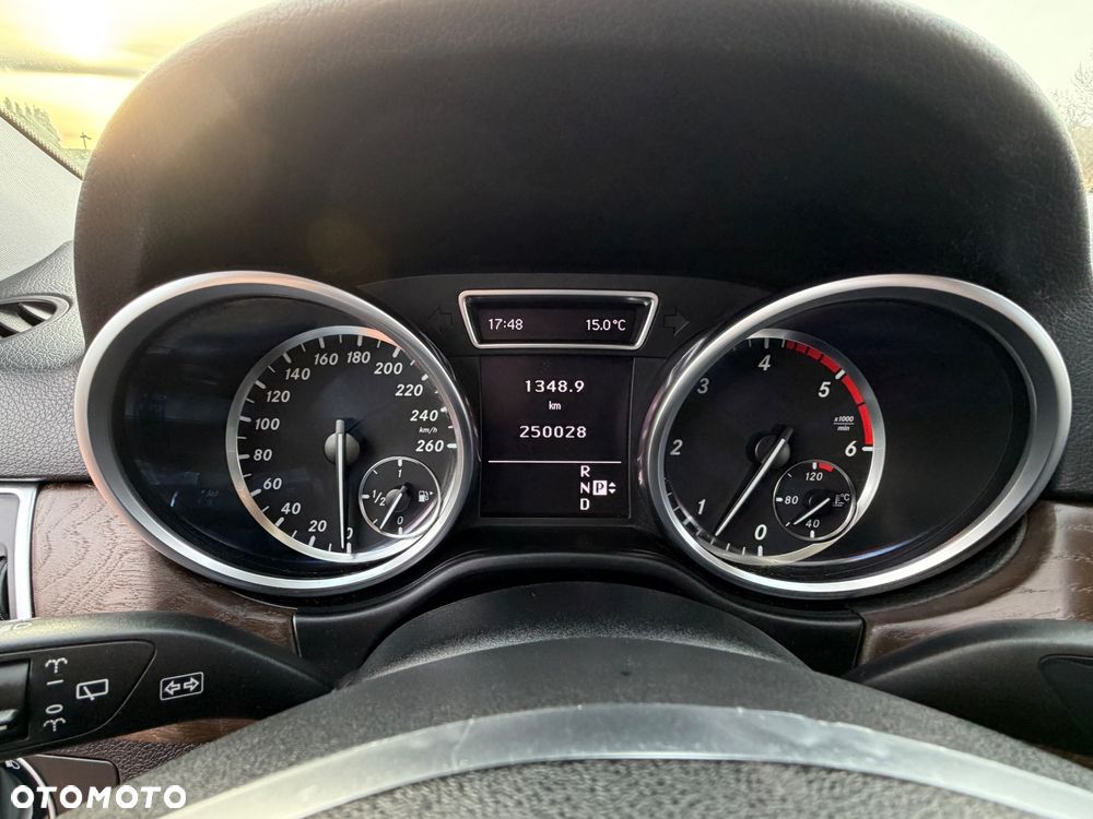 Mercedes-Benz ML 350 BlueTEC 4MATIC 7G-TRONIC Edition 1 - 31