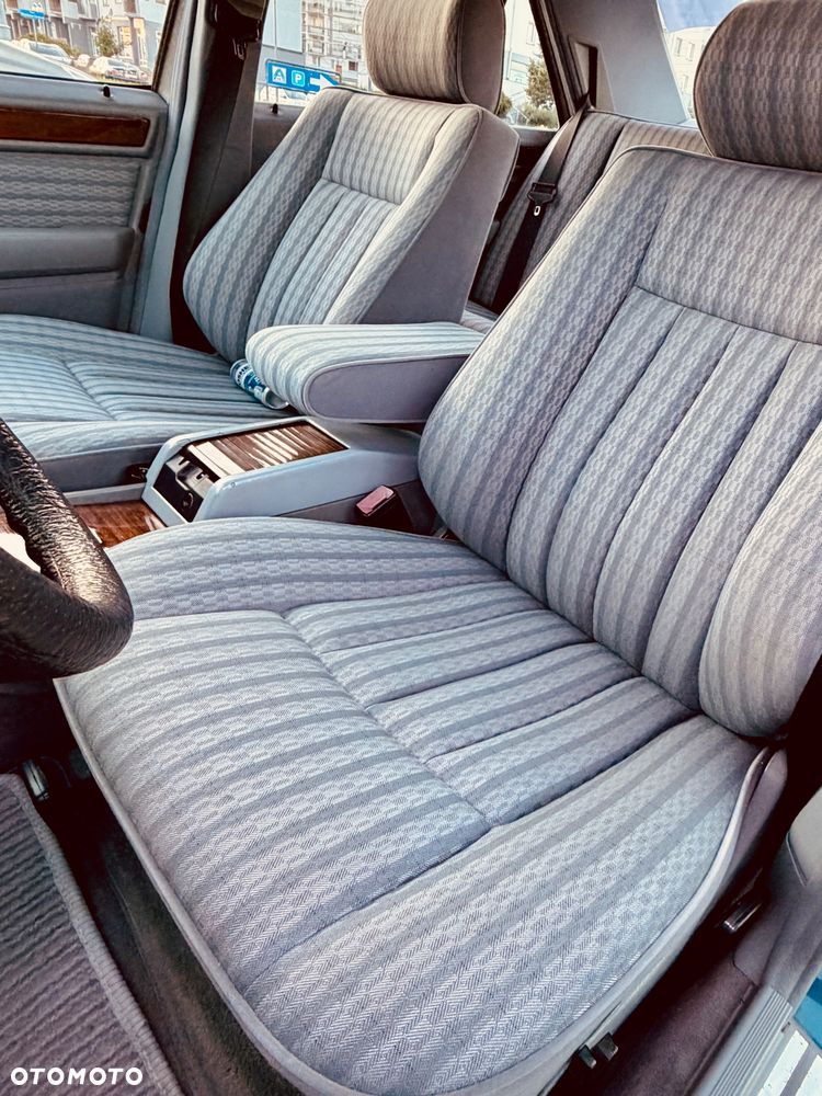 Mercedes-Benz W124 (1984-1993) - 24