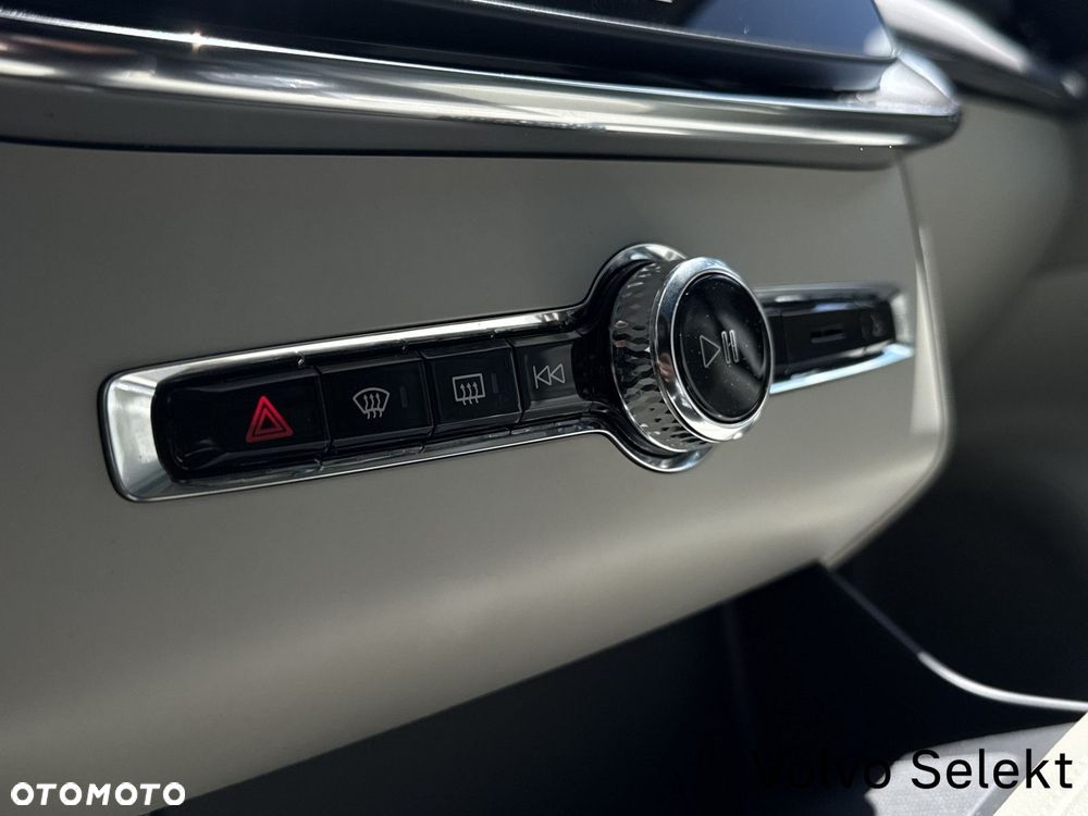 Volvo XC 90 - 33
