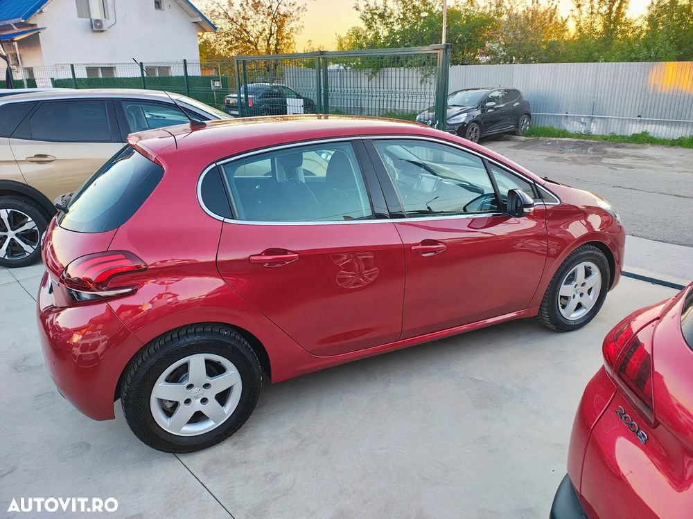 Peugeot 208 PureTech 110 Stop & Start Allure - 13