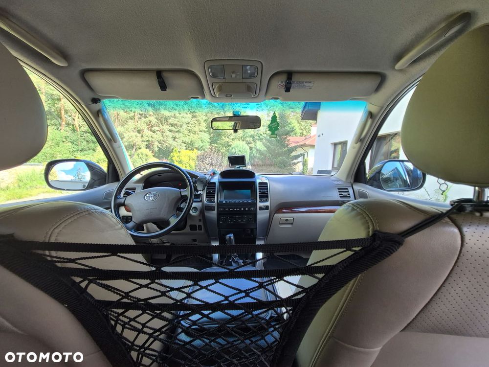 Toyota Land Cruiser - 23