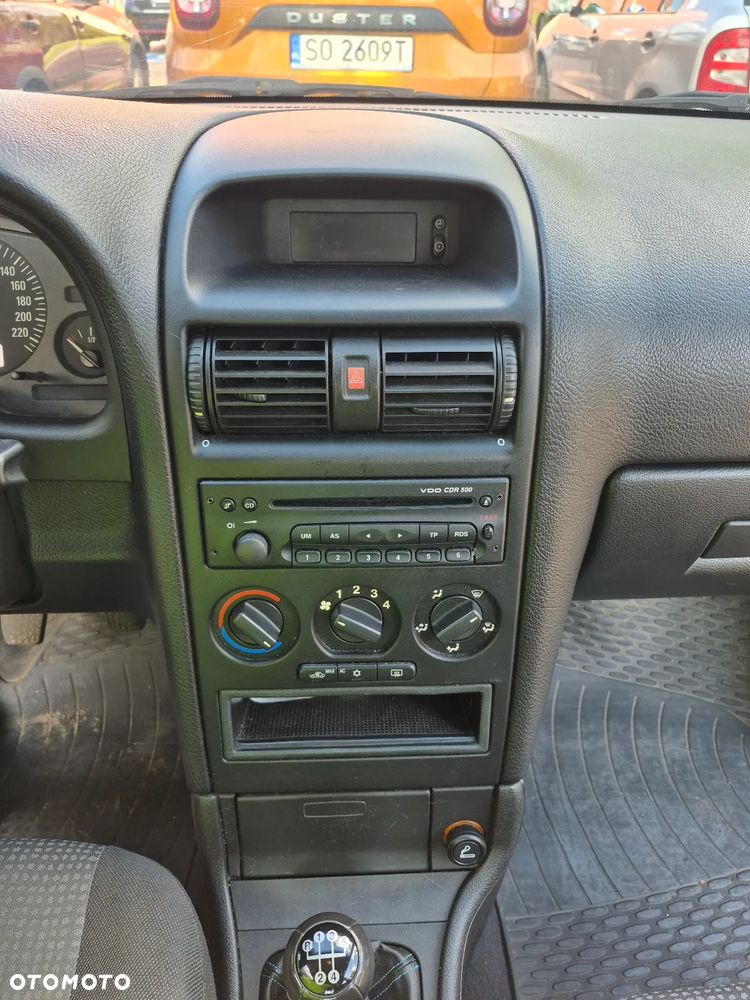 Opel Astra - 16