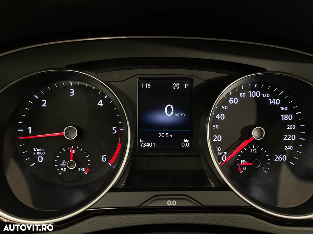 Volkswagen Passat 2.0 TDI DSG Highline - 27
