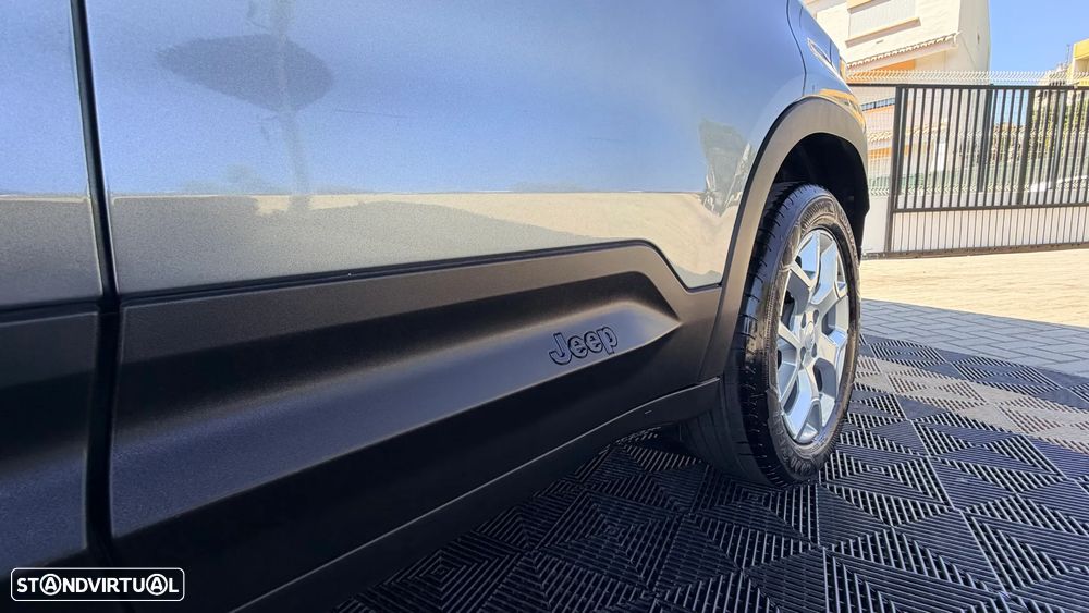 Jeep Avenger 1.2 T3 48V 4xe Hybrid eAWD Auto Upland - 36