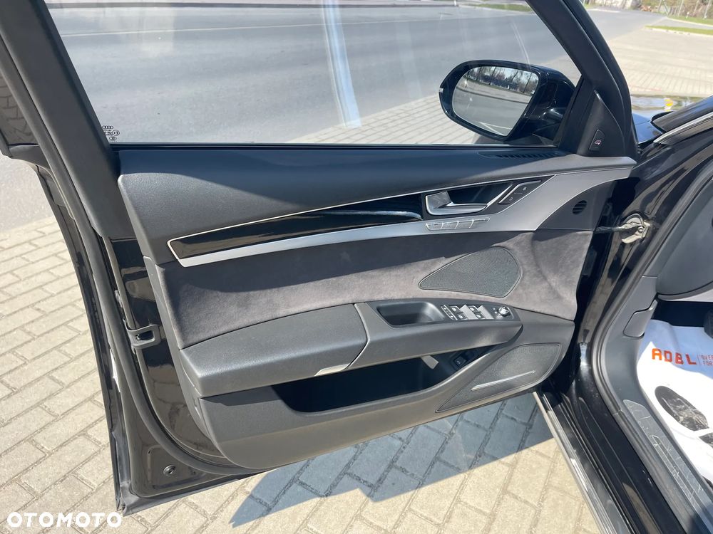 Audi A8 4.2 TDI Quattro - 13