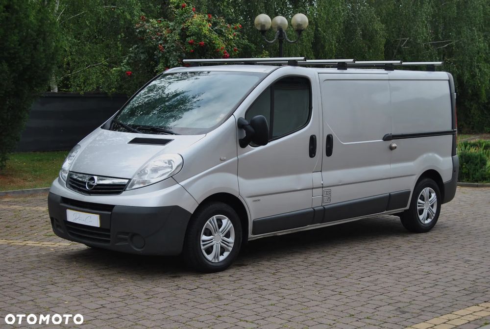 Opel Vivaro - 1