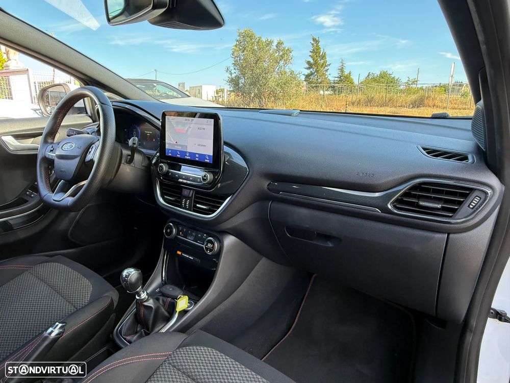 Ford Puma 1.0 EcoBoost Hybrid ST-LINE - 28