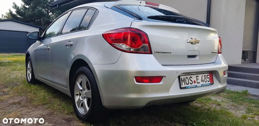 Chevrolet Cruze - 24