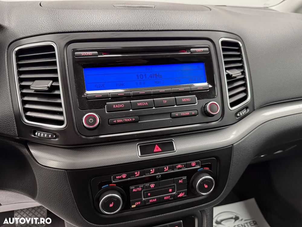 Volkswagen Sharan 2.0 TDI DSG Blue Motion Comfortline - 29