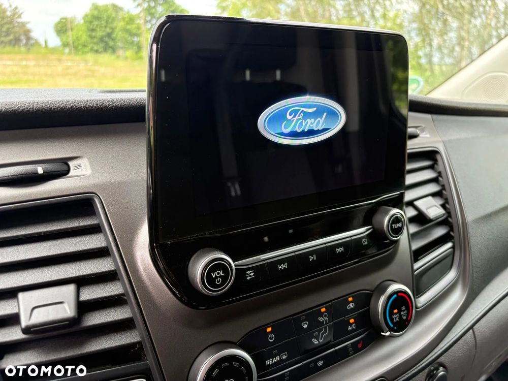 Ford TRANSIT CUSTOM - 9