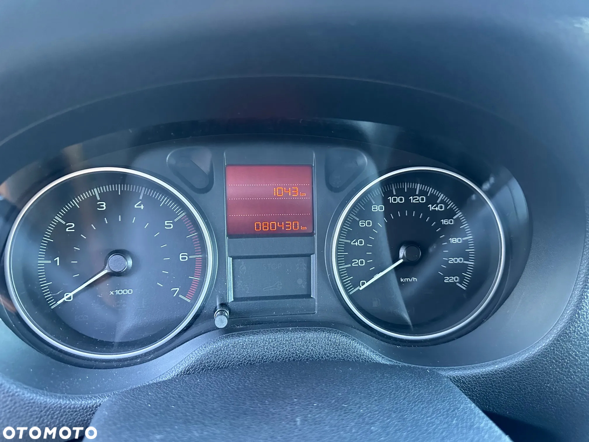 Peugeot 301 1.2 Pure Tech Active - 11