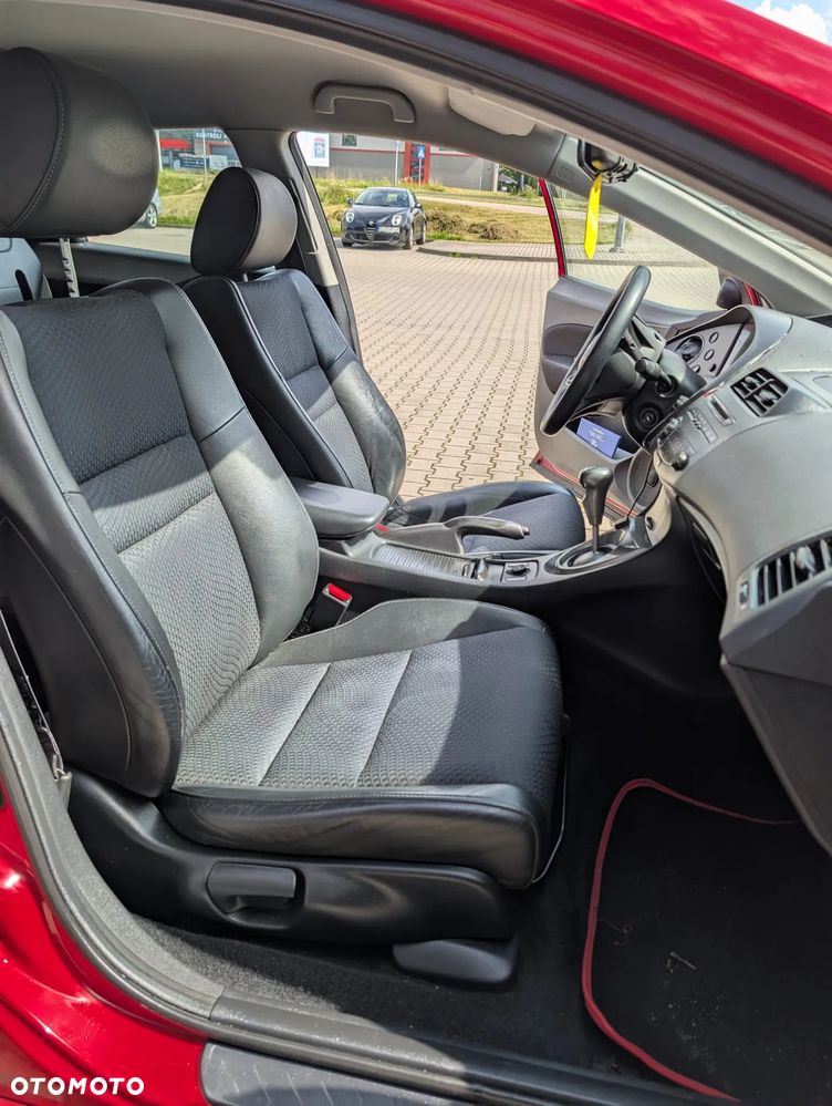 Honda Civic 1.8i-VTEC Sport - 12