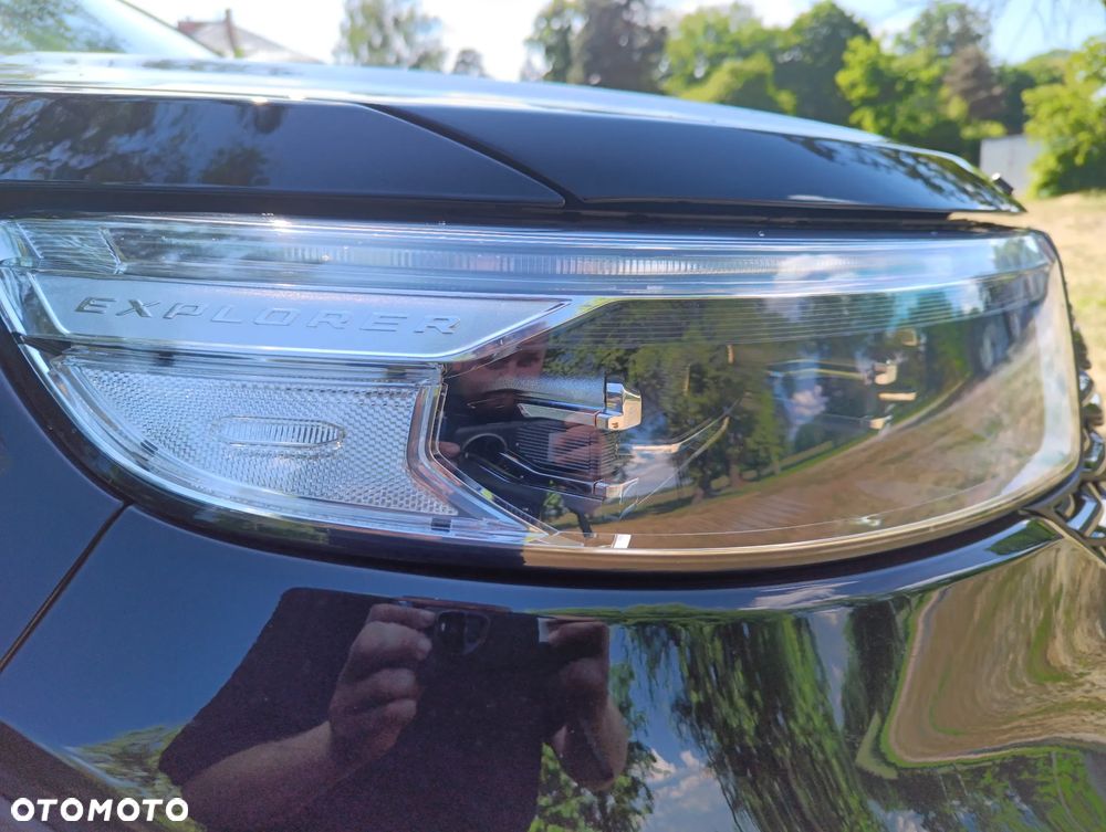 Ford Explorer - 34