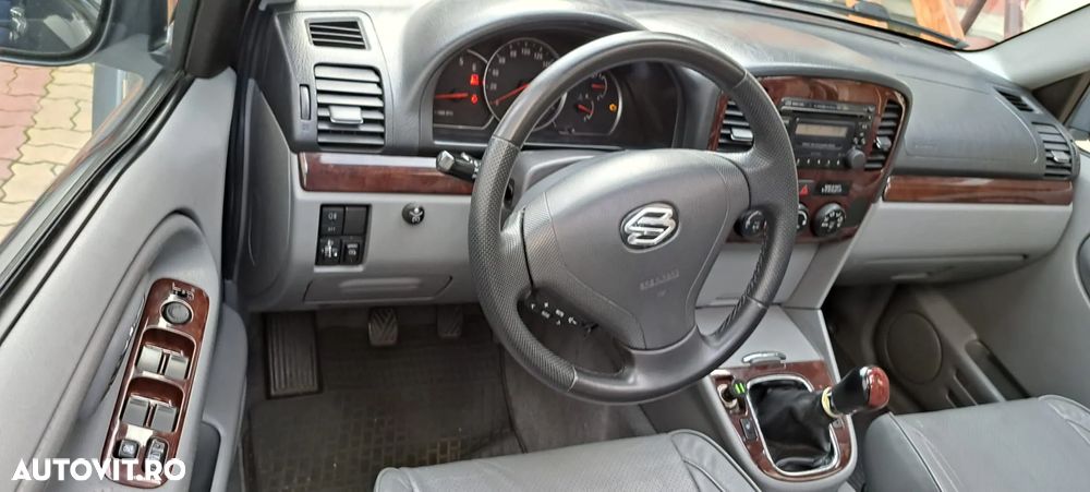 Suzuki Grand Vitara XL-7 2.0 TD Comfort + - 9