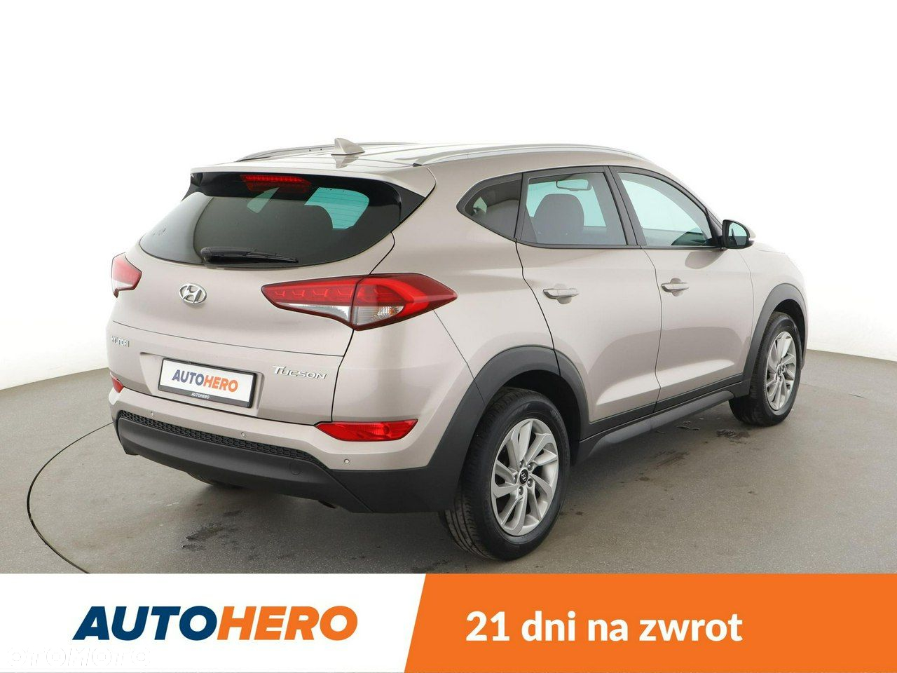 Hyundai Tucson 1.7 CRDI BlueDrive Style 2WD - 7
