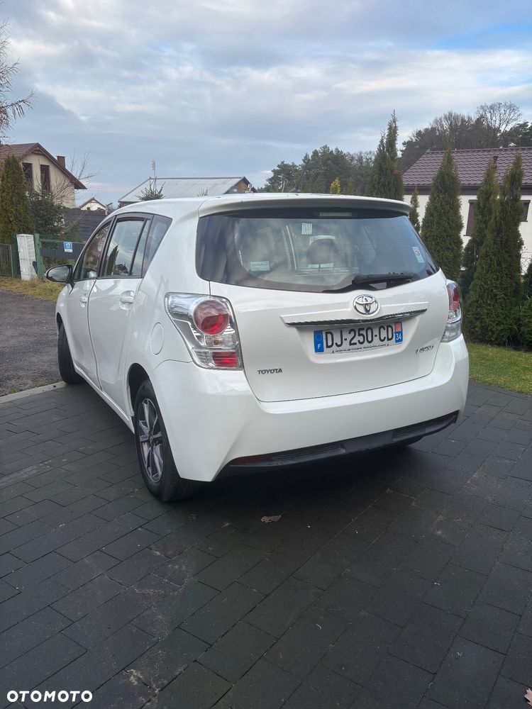 Toyota Verso 1.6 D-4D 5-Sitzer Start/Stop Executive - 6