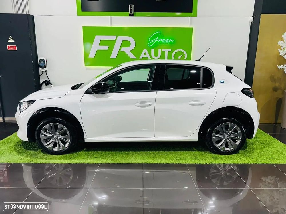 Peugeot e-208 - 11