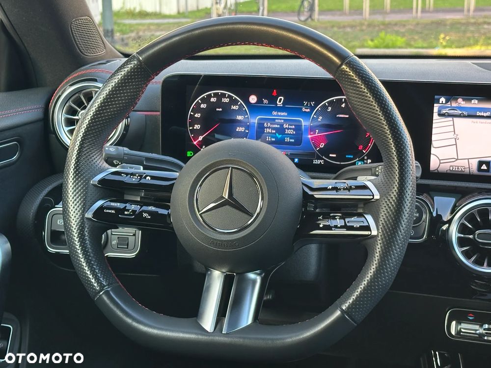 Mercedes-Benz CLA 200 AMG Line 7G-DCT - 20