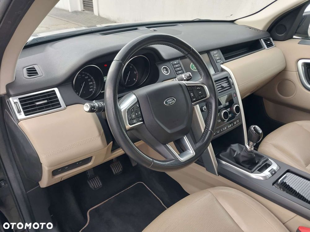 Land Rover Discovery Sport TD4 HSE - 12