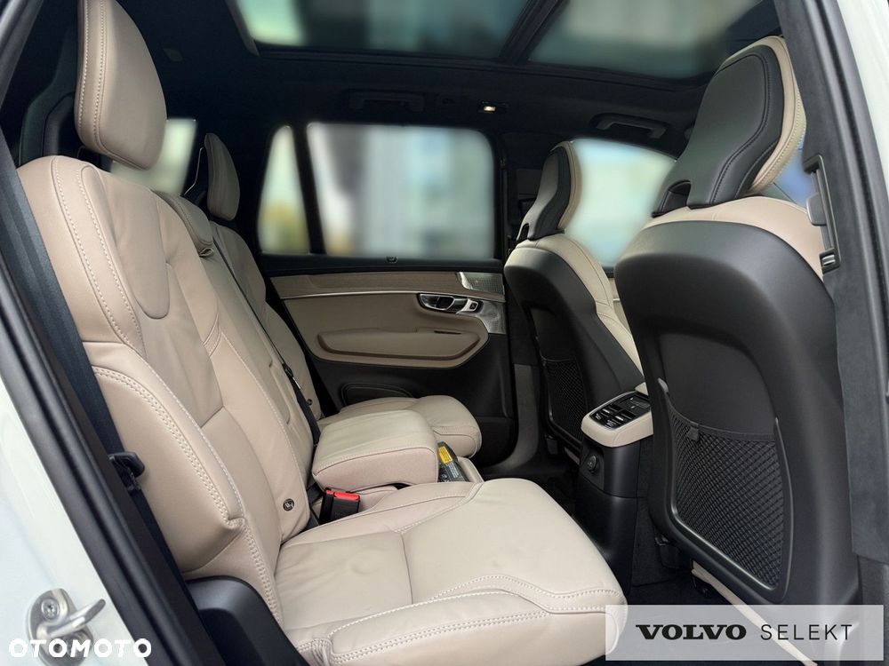 Volvo XC 90 - 32
