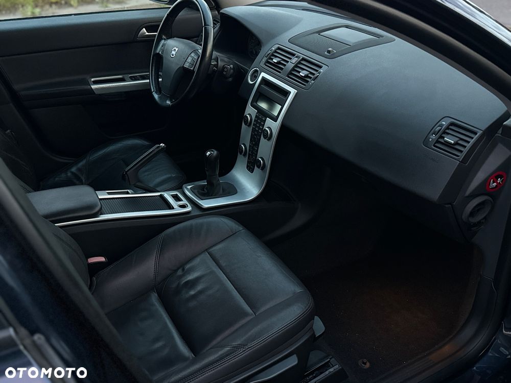 Volvo V50 - 16