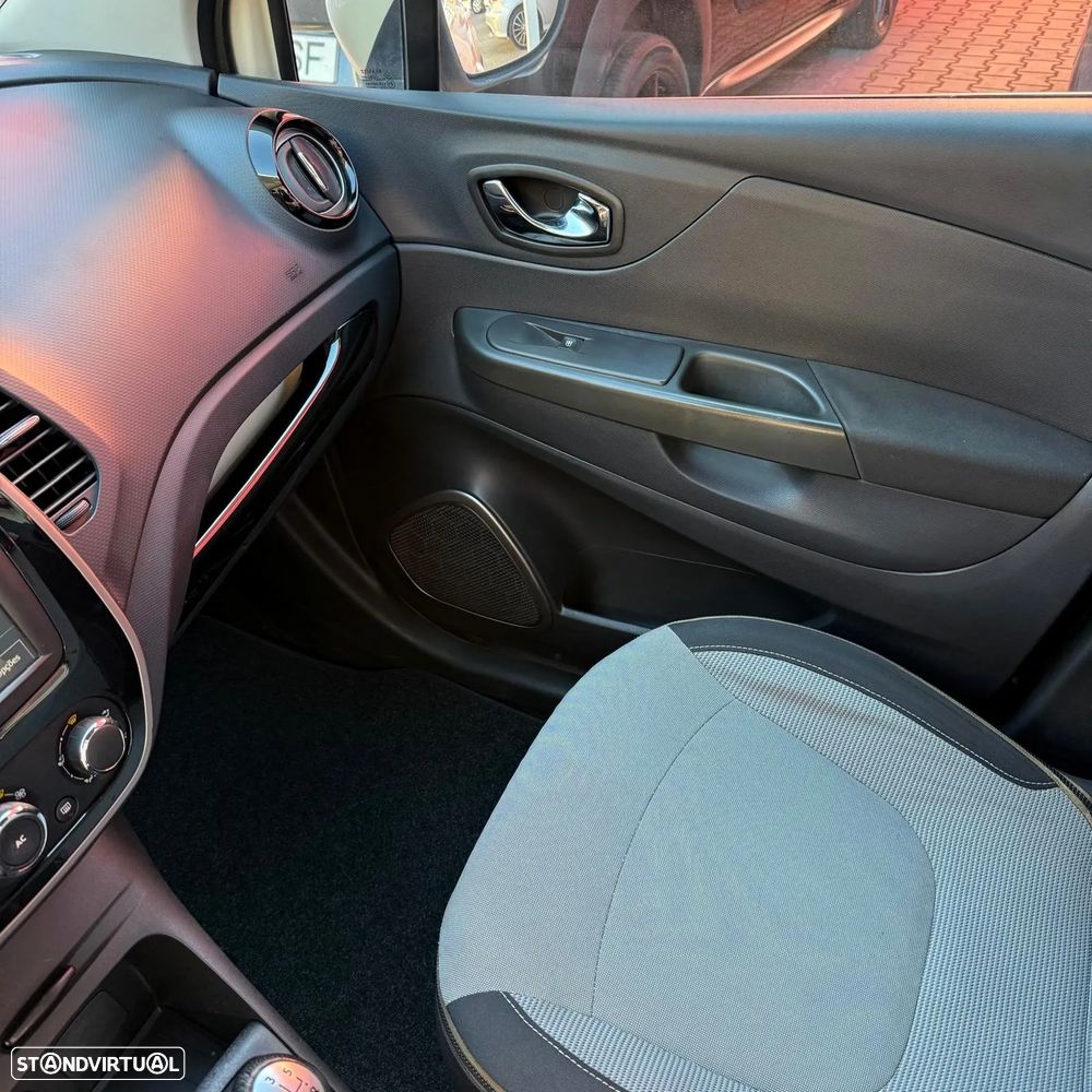 Renault Captur 0.9 TCE Exclusive - 12