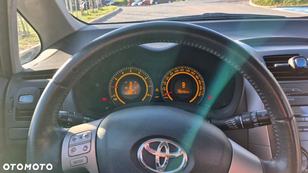 Toyota Auris 1.6 VVT-i Team - 13