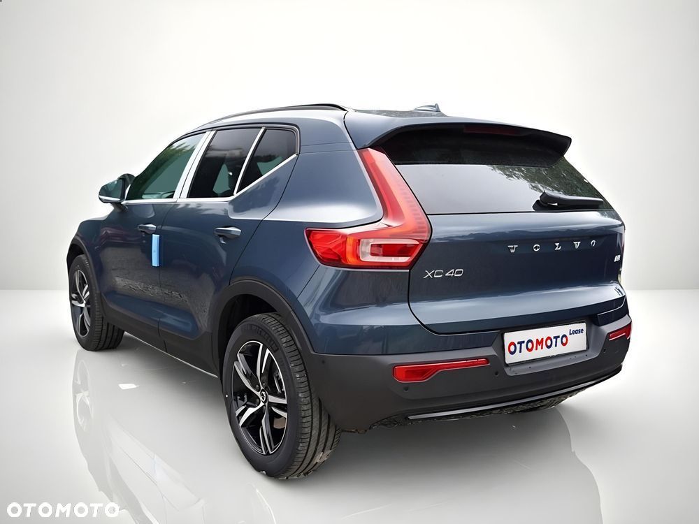 Volvo XC 40 B3 Plus Dark - 7