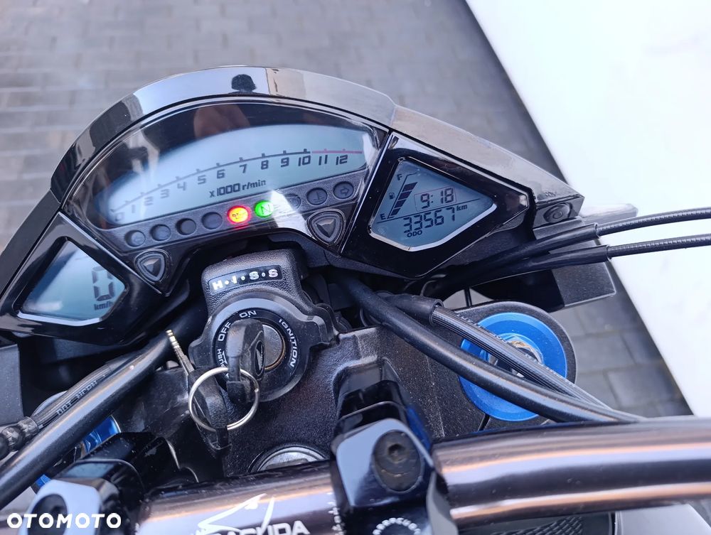 Honda CB - 12