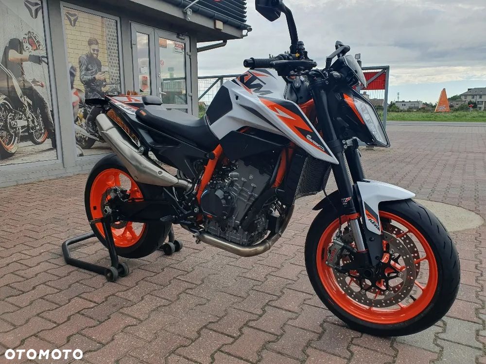 KTM DUKE 890 - 24
