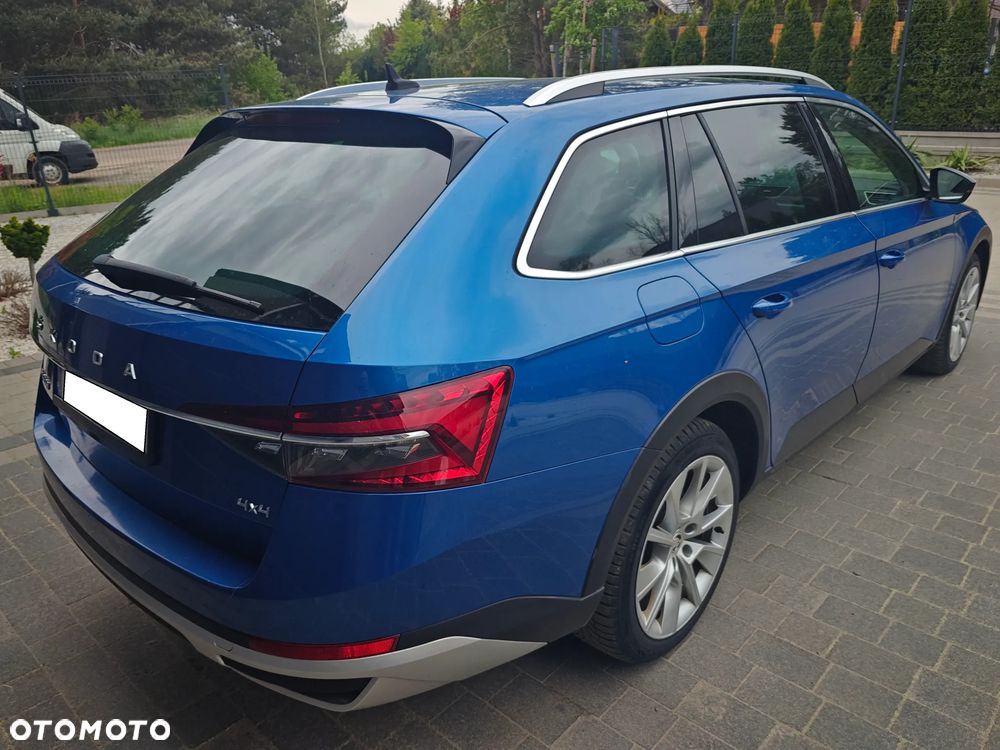 Skoda Superb 2.0 TDI 4x4 DSG Scout - 5