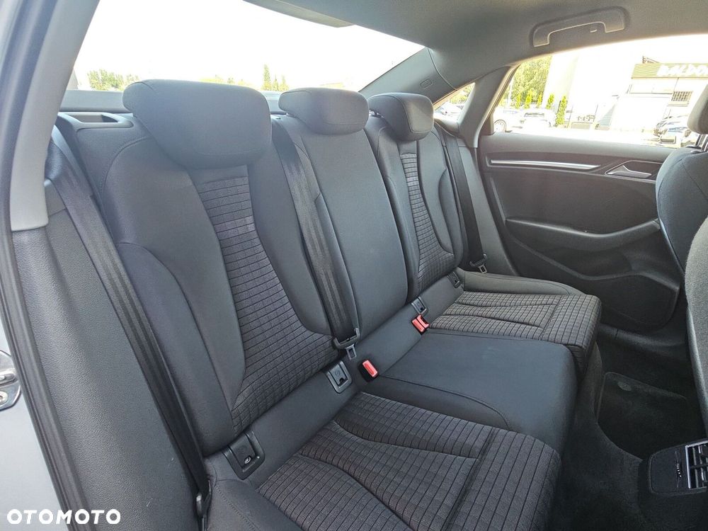 Audi A3 Limousine 35 TFSI Sport S tronic - 13