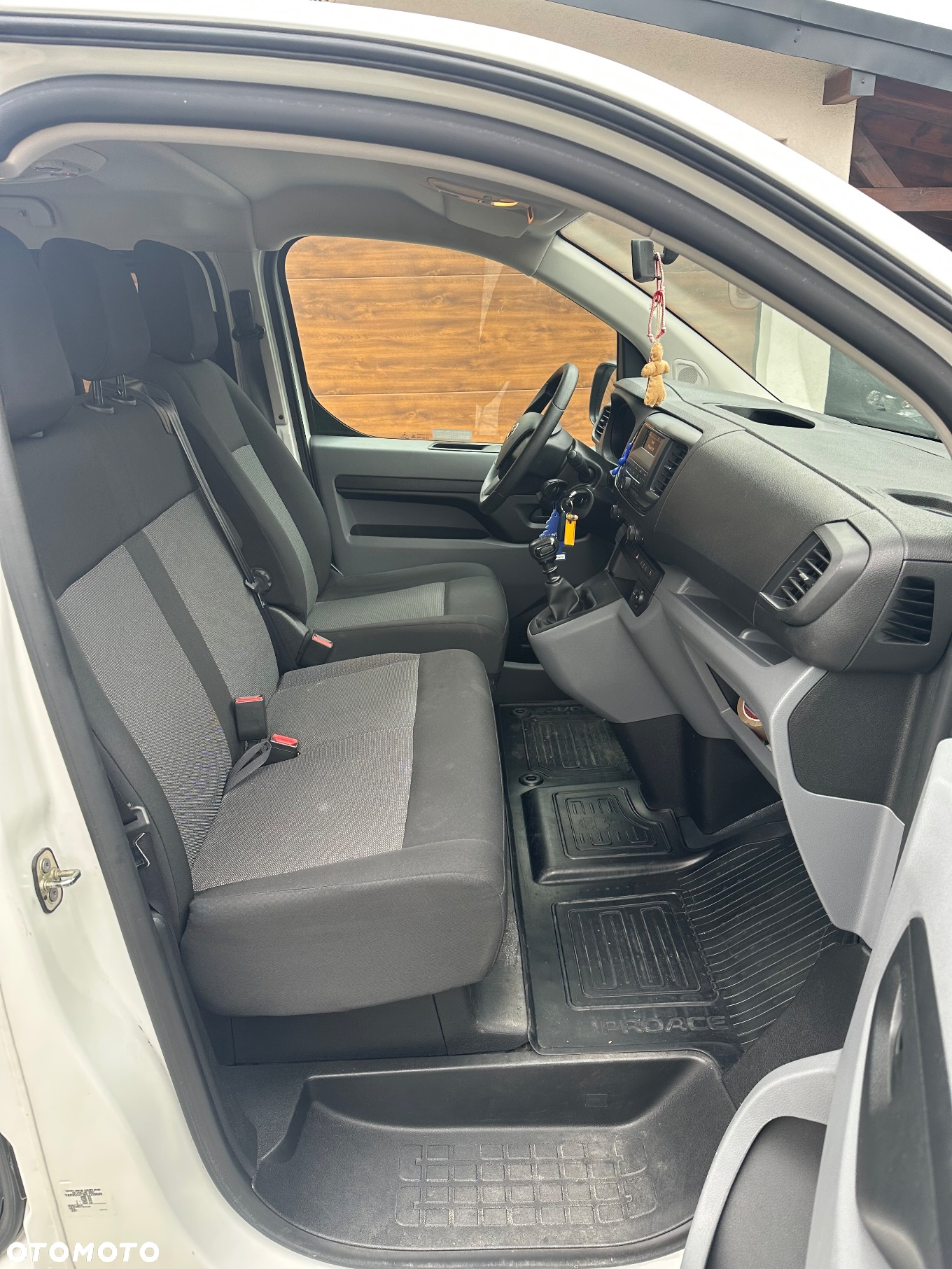 Toyota ProAce Kombi 2.0 D-4D Long 2,8t - 4
