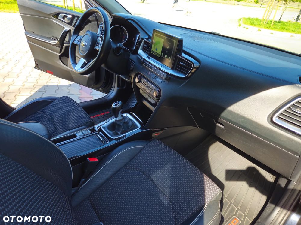 Kia Ceed 1.6 CRDi GT Line - 21