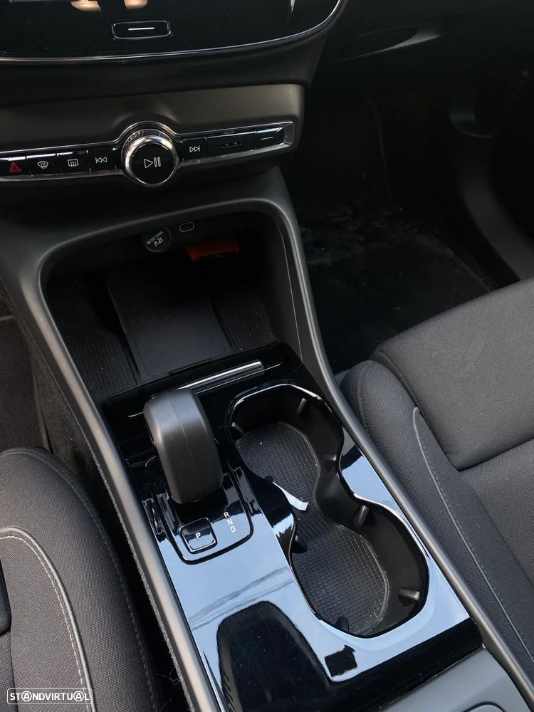 Volvo XC 40 Recharge Plus - 6