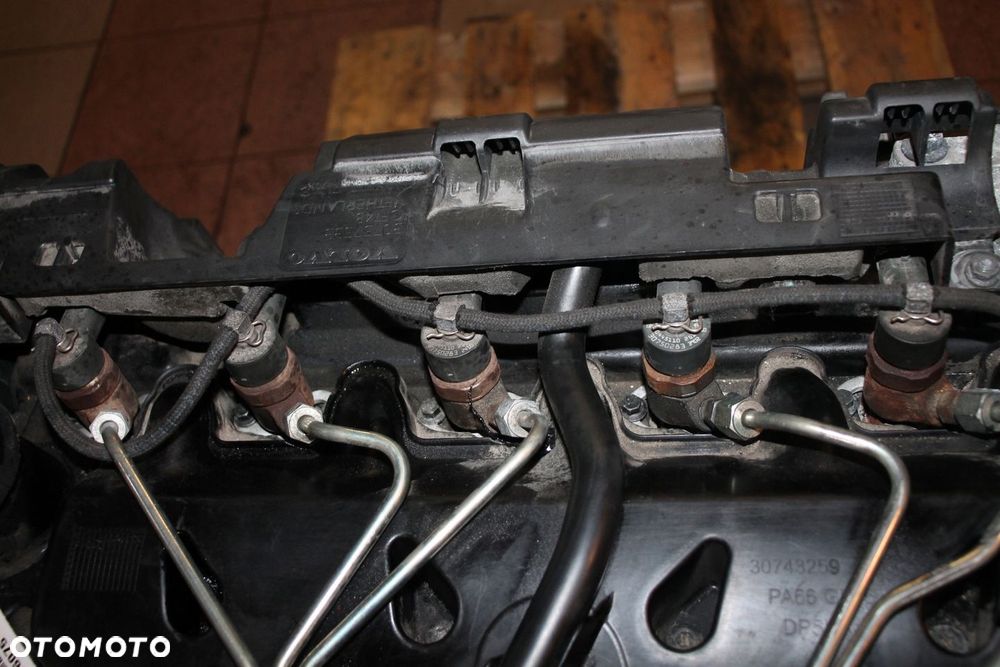 VOLVO V70 S60 XC70 XC90 SILNIK 2.4 D5 185 D5244T4 - 8