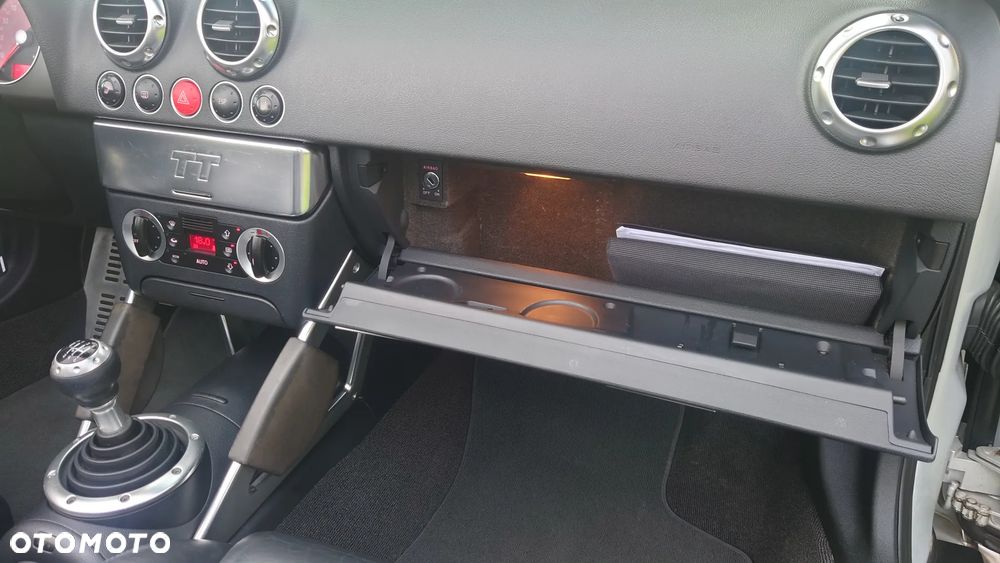 Audi TT Coupé 1.8 T quattro - 16