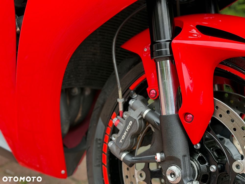 Honda CBR - 28