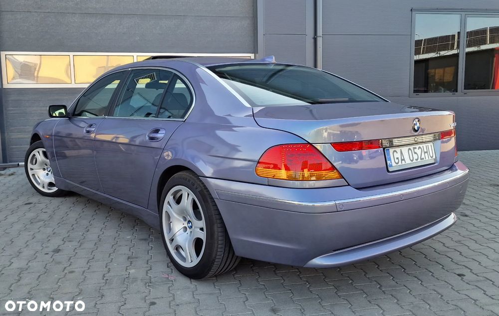 BMW Seria 7 745i L - 4